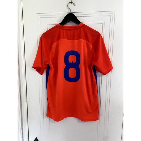 FC Barcelona Jersey Size Medium - Picture 3 of 8